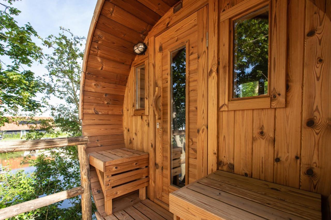 Boomhuis - Vakantiepark de Schreiershoek Dokkum Buitenkant foto